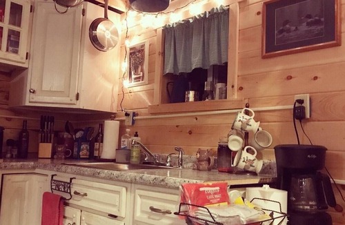 Forestport Cabin | 🌲 Private, Quiet, Rustic Lakeside Cabin, close by to Old Forge! 🌲