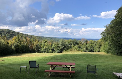 Guilford Apartment | Private, Quiet Studio With Mountain Views