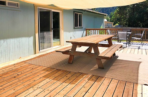 Willow Creek House | Private, Quiet, Willow Creek Retreat