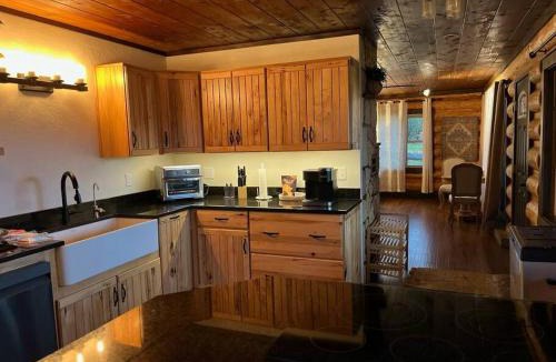 Shady Cove House | Private Ranch Log Cabin Lakeside Escape