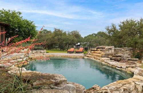 Bergheim House | Private Ranch - Pool - Ping Pong - Yoga - Weddings - Games
