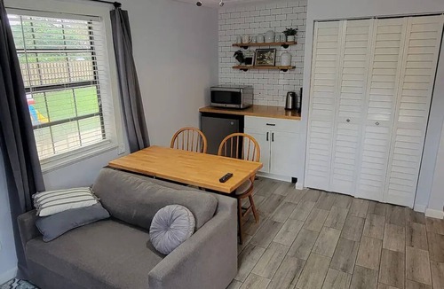 Weston Apartment | Private Relaxing Studio - Weston