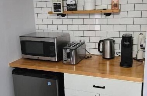 Weston Apartment | Private Relaxing Studio - Weston