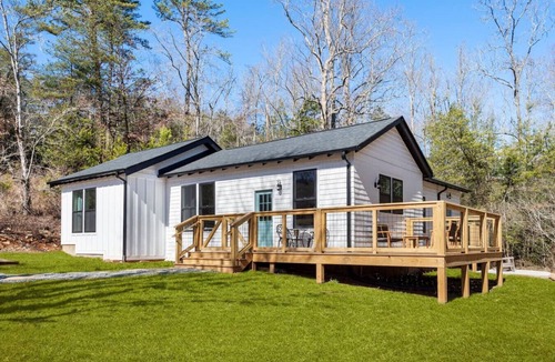 Old Fort House | Private Renovated Farmhouse.