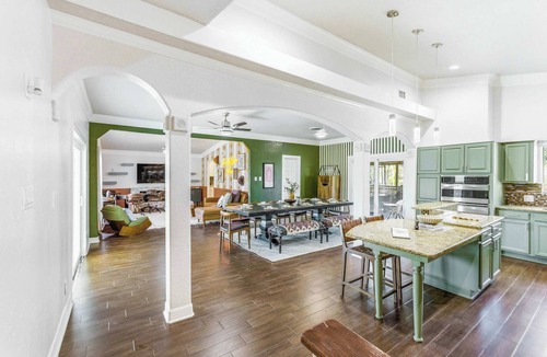 San Antonio House | Private Resort | 95° Pool + 4 Baths Near Pearl