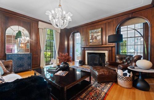 Fairfield House | Private Resort Mansion with Pool