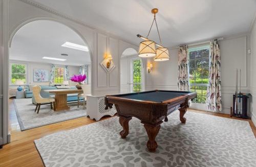 Fairfield House | Private Resort Mansion with Pool