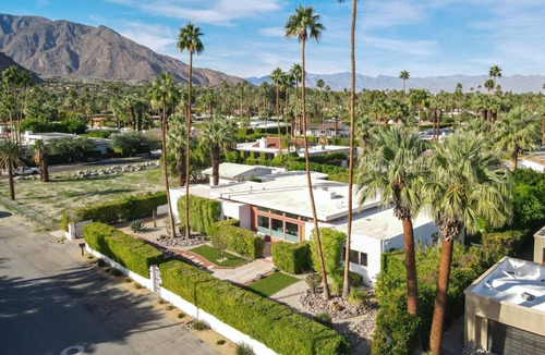 Old Las Palmas House | Private Resort Old Las Palms. Walk to dwntwn! Pool! Views! Expresso! Heated spa!