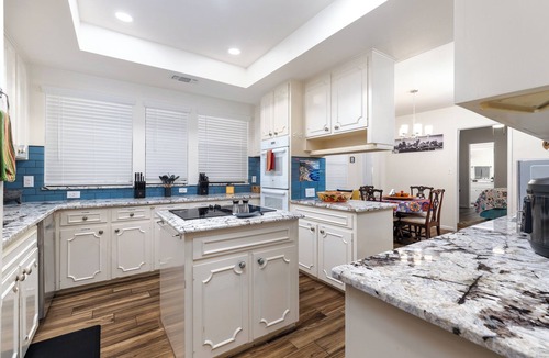 North San Antonio - SAT House | Private Resort-Style Hacienda - Heated Pool, Massive Game Room & Prime Location