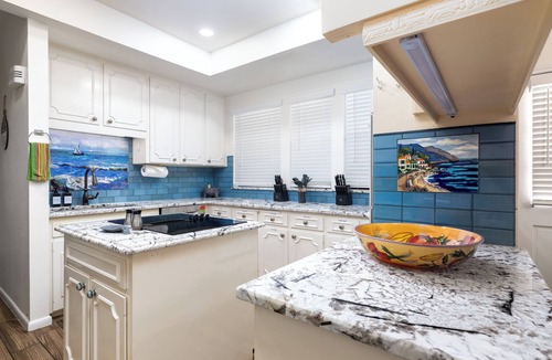 North San Antonio - SAT House | Private Resort-Style Hacienda - Heated Pool, Massive Game Room & Prime Location