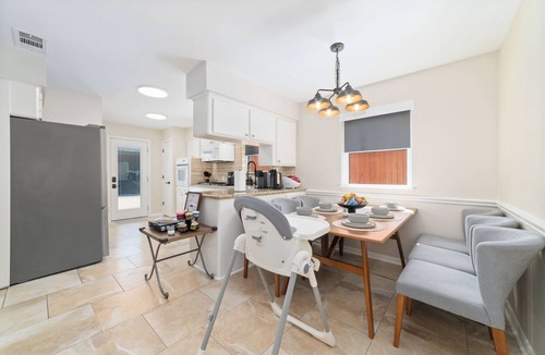 Westbury House | Private Resort-Style Pool, Tiki Cabana Paradise 3BR/2BA Near NRG Stadium