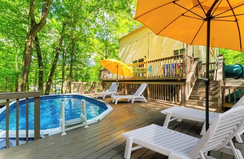 East Stroudsburg House | Private Resort-Style Heated Pool, Hot Tub, Theater