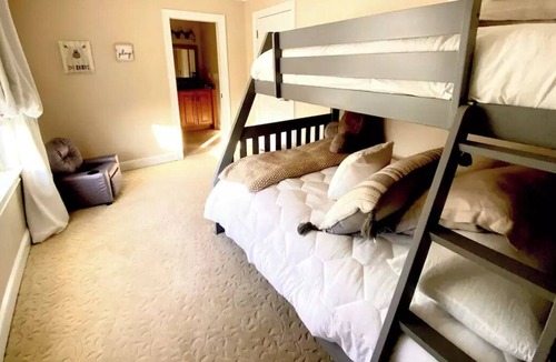 Waterford House | Private Resort/ Vacation House