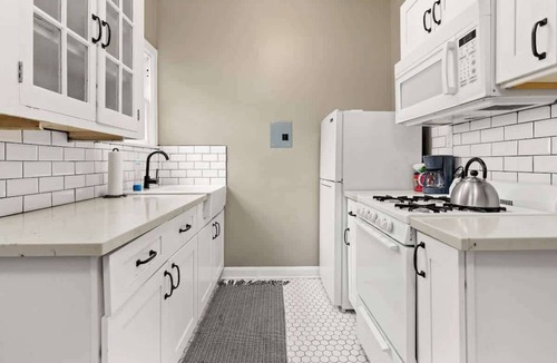Midtown Apartment | Private Restored Apartment