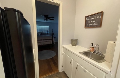 Woodway Apartment | Private retreat minutes from all Waco has to offer