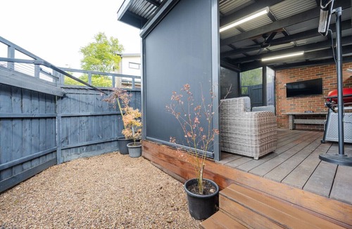 Lilydale House | Private Retreat with Spacious Alfresco & Parking