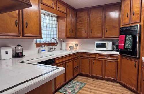 Blanchard House | Private Retreat with direct access to Lake Livingston