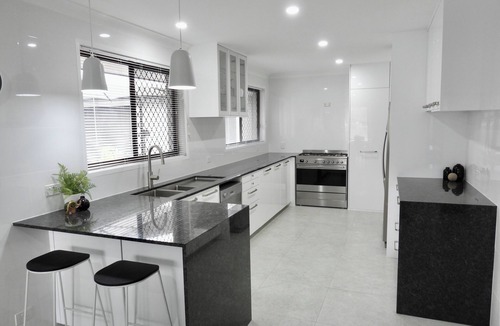 Tweed Heads West House | Private Riverfront Oasis with Swim Up Bar