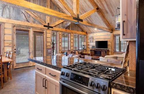 Darby Cabin | * * * *Private River Front Cabin * * * *