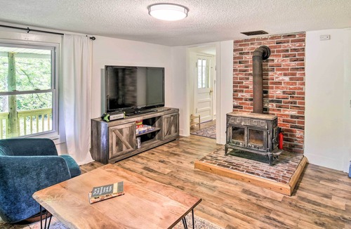 North Fork Cottage | Private Riverfront Escape w/ Fire Pit & Grill