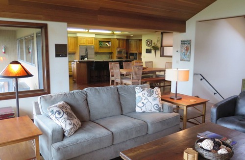 Sunriver House | Private Riverfront Home with Panoramic Views, Hot Tub - SHARC Passes