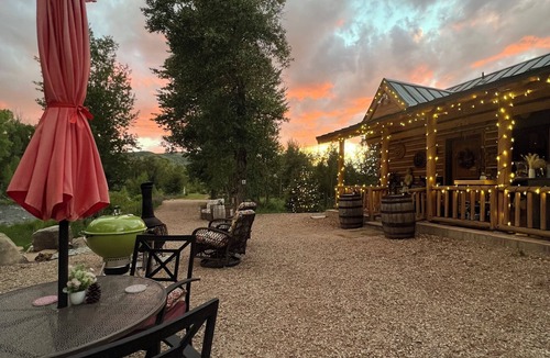 Kamas Cabin | Private Riverfront Hygge Cabin