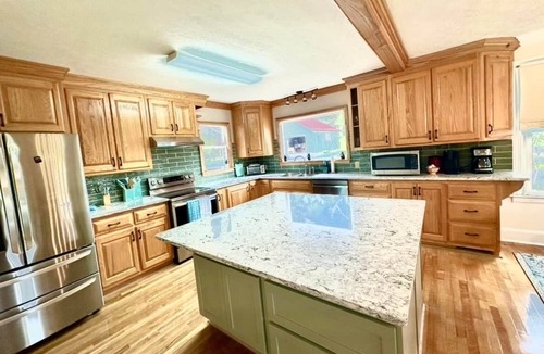 Fries House | Private Riverview Home with Hot Tub on New River Trail