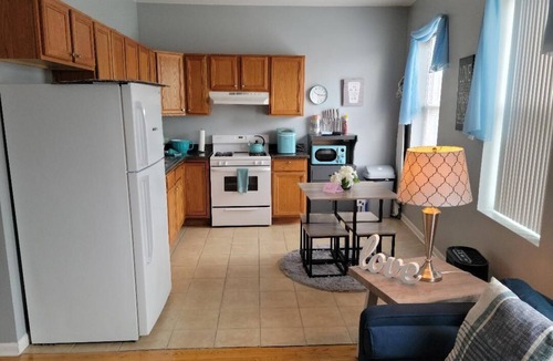 Morgan Park Apartment | Private Romantic 2 Bedroom suite in the beautiful and historic Beverly community