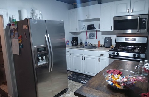 Fells Point Apartment | Private romantic apartment in fellspoint 2min from fellspoint night bars