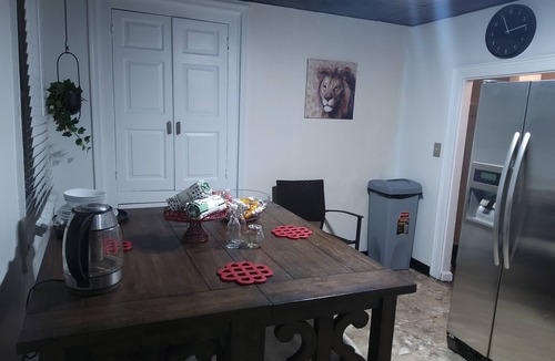 Fells Point Apartment | Private romantic apartment in fellspoint 2min from fellspoint night bars