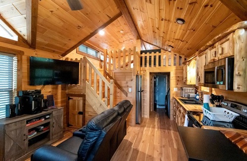Marshall Cabin | Private Romantic Cabin with Mountain Views and Covered Porch in Arkansas