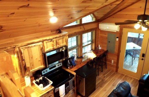 Marshall Cabin | Private Romantic Cabin with Mountain Views and Covered Porch in Arkansas