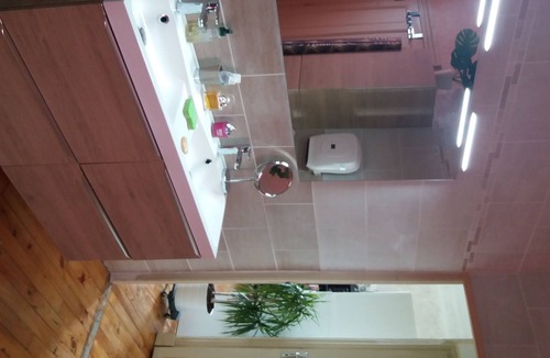 Carmaux House | Private room at the inhabitant