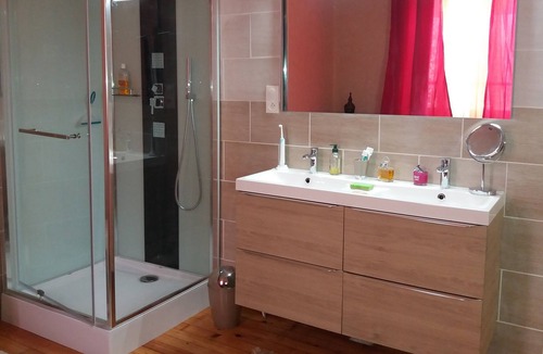 Carmaux House | Private room at the inhabitant