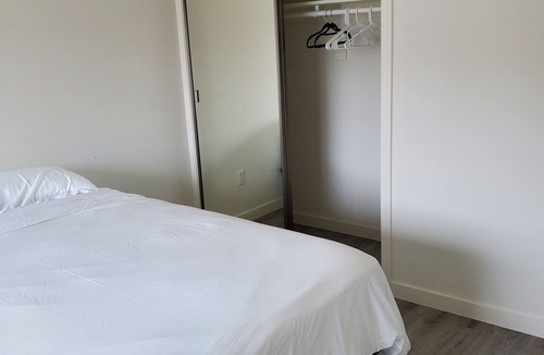 Vista del Mar Apartment | Private room E, with shared bathroom