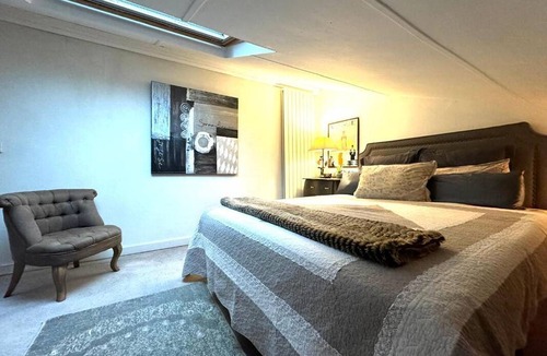 15th Arrondissement Resort | Private room ∙ 1 guest