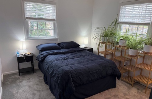Moylan House | Private Room in a Modern House!
