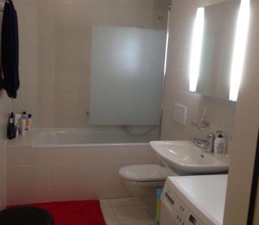 Petit-Saconnex / Servette House | Private room in Bouchet