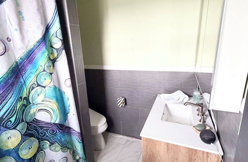 Tarrytown Apartment | Private room in charming Tarrytown home, easy NYC train access