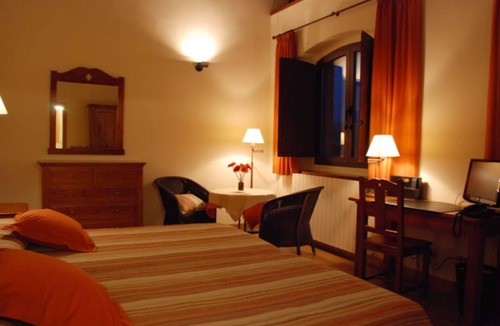 Arbizu Hotel | Private room in charming rural hotel 6