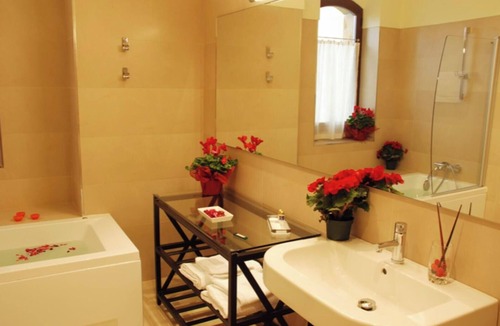 Arbizu Hotel | Private room in charming rural hotel 10
