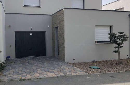 Vezin-le-Coquet Bed & Breakfast | Private room in shared apartment by the week