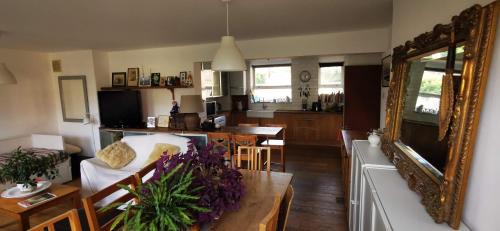 Hackney Apartment | Private Room in Light, spacious flat, next to Broadway Market, E8