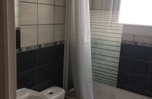 Lille Sud House | Private room in LILLE near public transport, shops.