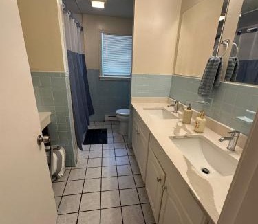 Melrose House | Private Room in Melrose