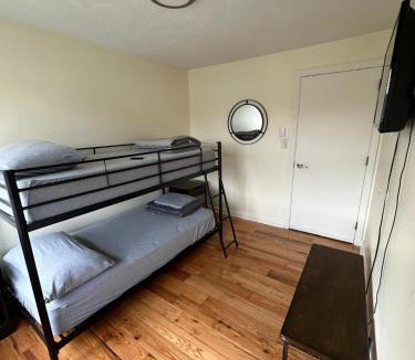 Melrose House | Private Room in Melrose