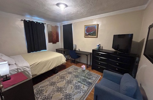 Fleetwood - Concourse Village Apartment | Private room in rental unit in Bronx , New York