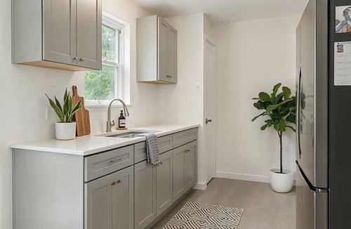 Franklin Park Bed & Breakfast | Private Room in SE Austin - 10 min from Airport & Downtown