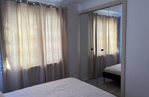 Bron Bed & Breakfast | Private room in shared house - peaceful & warm atmosphere