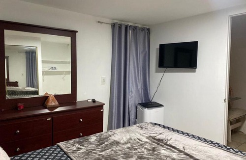 Golden Glades House | private room in the house